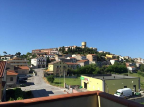 Casa vacanza Colle Renazzo con terrazzo in collina 15 min. dal mare